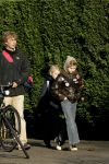Amsterdam 30 november 2005
Derk Bolt (spoorloos ) met kinderen