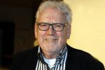 Den Bosch 23 maart 2024
Premiere ver van je bed in theater de Parade. Ernst daniel Smid met vriendin