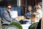 Amsterdam 7 maart 2024
Frank Janssen op terras met zijn beste vriendinnen Angelique v d Meyden en Gwenny Eisma.