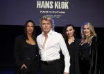Amsterdam 14 maart 2024
Presentatie nieuwe show Hans Klok in Carre . Katja Schuurman doet presentatie. Hans Klok samen met zijn dames, Jenily Wagenmakers (links), Zarina Potapova en Bo Yael Ufkes