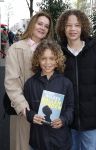 Amsterdam 27 maart 2024
Boekpresentatie Nino Wilkes in boom boom Chicago. Irene Avogadri met zoons