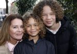 Amsterdam 27 maart 2024
Boekpresentatie Nino Wilkes in boom boom Chicago. Irene Avogadri met zoons