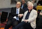 Rotterdam 1 maart 2024
Boekpresntatie Jaap v Deurzen bij boekenwinkel Donner in Rotterdam. Jaap v Deurzen met burgemeester Aboutaleb van Rotterdam