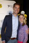 Den Bosch 23 maart 2024
Premiere ver van je bed in theater de Parade. Maarten v d Weijden met zijn vrouw