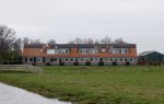 Uitdam 21 maart 2024
Marc Klein Essink werkt in de tuin van zijn Bed and Breakfast in Uitdam .