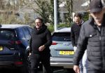 Hoogwoud 29 maart 2024
Marco Borsato en een vriend bij tuincentrum de Boet . Marco ging daar naartoe in zijn porsche Taycan.