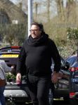 Hoogwoud 29 maart 2024
Marco Borsato en een vriend bij tuincentrum de Boet . Marco ging daar naartoe in zijn porsche Taycan.