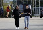 Hoogwoud 29 maart 2024
Marco Borsato en een vriend bij tuincentrum de Boet . Marco ging daar naartoe in zijn porsche Taycan.
