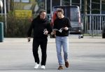 Hoogwoud 29 maart 2024
Marco Borsato en een vriend bij tuincentrum de Boet . Marco ging daar naartoe in zijn porsche Taycan.