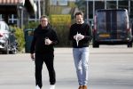 Hoogwoud 29 maart 2024
Marco Borsato en een vriend bij tuincentrum de Boet . Marco ging daar naartoe in zijn porsche Taycan.