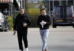 Hoogwoud 29 maart 2024
Marco Borsato en een vriend bij tuincentrum de Boet . Marco ging daar naartoe in zijn porsche Taycan.