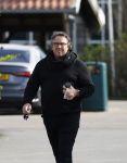 Hoogwoud 29 maart 2024
Marco Borsato en een vriend bij tuincentrum de Boet . Marco ging daar naartoe in zijn porsche Taycan.