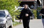 Hoogwoud 29 maart 2024
Marco Borsato en een vriend bij tuincentrum de Boet . Marco ging daar naartoe in zijn porsche Taycan.