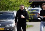 Hoogwoud 29 maart 2024
Marco Borsato en een vriend bij tuincentrum de Boet . Marco ging daar naartoe in zijn porsche Taycan.