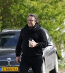 Hoogwoud 29 maart 2024
Marco Borsato en een vriend bij tuincentrum de Boet . Marco ging daar naartoe in zijn porsche Taycan.
