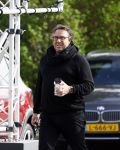 Hoogwoud 29 maart 2024
Marco Borsato en een vriend bij tuincentrum de Boet . Marco ging daar naartoe in zijn porsche Taycan.