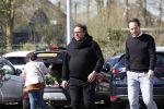 Hoogwoud 29 maart 2024
Marco Borsato en een vriend bij tuincentrum de Boet . Marco ging daar naartoe in zijn porsche Taycan.