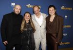 Rotterdam 13 maart 2024
Premiere de terugreis met oa Martin v Waardenberg en Leny Breederveld. Martin van Waardenberg met partner Ciska, dochter Floortje van Waardenberg en haar partner