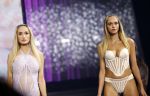 Amsterdam 5 maart 2024
Modeshow Hunkemoller in de westergasfabriek . Oa Loiza lamers loopt mee.