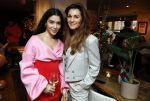 Amsterdam 22 maart 2024
Opening restaurant Poppy's van Moise Trustfull  Britt Scholte en Carola Kirschbaum . Moise Trustfull met haar moeder Quinty Trustfull