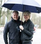Heerenveen 24 maaart 2024
De hollandse 100 wordt dit jaar gereden in Thyalf . Aanwezig oa Prins Bernhard Prinses Annette Samuel v Vollenhoven Benjamin v Vollenhoven Prinses Margriet Mr Pieter v Vollenhoven Prins Maurits Lucas v Vollenhoven en  Prins Pieter Christiaan . Verder aanwezig Simon Keizer Bas Muijs (en vrouw) Marianne Timmer Benjamin Aslan Joy Beune Eduard Schaepman met zijn zoon en Rob Kamphues met vriendin.  Monique des Bouvrie en Otto Klein