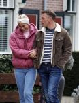 Wijdemeren 17 maart 2024
Nicolette Kluijver met haar nieuwe vriend Milan aan het wandelen .