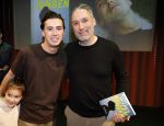 Amsterdam 27 maart 2024
Boekpresentatie Nino Wilkes in boom boom Chicago. Nino Wilkes met zusje Jade en zijn vader Michael Wilkes