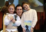 Amsterdam 27 maart 2024
Boekpresentatie Nino Wilkes in boom boom Chicago. Nino Wilkes met zusje Jade en ...