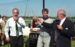 De Cocksdorp Texel, 13 Juni 1997
Opening van de eerste 9 hole Golfbaan de Texelse door Guus Hiddink die met een parachute naar beneden kwam en de opening verrichte