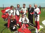 De Cocksdorp Texel, 13 Juni 1997
Opening van de eerste 9 hole Golfbaan de Texelse door Guus Hiddink die met een parachute naar beneden kwam en de opening verrichte