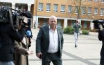 Den Bosch 19 maart 2024
Rechtszaak Peter Gillis tegen de FIOD in de rechtbank van Den Bosch .
Ook aanwezig zijn vriendin Wendy v Hout en zijn kinderen Mark Gillis en Ruud Gillis .
