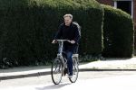 Enschede 2 maart 2024
Pieter Omtzigt vertrekt op de fiets vanaf zijn huis naar voetbalclub Emos.