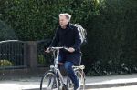 Enschede 2 maart 2024
Pieter Omtzigt vertrekt op de fiets vanaf zijn huis naar voetbalclub Emos.