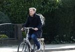 Enschede 2 maart 2024
Pieter Omtzigt vertrekt op de fiets vanaf zijn huis naar voetbalclub Emos.