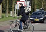 Enschede 2 maart 2024
Pieter Omtzigt vertrekt op de fiets vanaf zijn huis naar voetbalclub Emos.