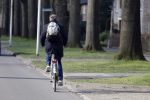 Enschede 2 maart 2024
Pieter Omtzigt vertrekt op de fiets vanaf zijn huis naar voetbalclub Emos.
