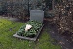 Lage Vuursche 6 maart 2024
Het graf van Prins Friso ligt er netjes bij . Er heeft iemand een bosje bloemen op gelegd.