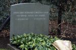 Lage Vuursche 6 maart 2024
Het graf van Prins Friso ligt er netjes bij . Er heeft iemand een bosje bloemen op gelegd.