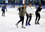 Heerenveen 24 maaart 2024
De hollandse 100 wordt dit jaar gereden in Thyalf . Aanwezig oa Prins Bernhard Prinses Annette Samuel v Vollenhoven Benjamin v Vollenhoven Prinses Margriet Mr Pieter v Vollenhoven Prins Maurits Lucas v Vollenhoven en  Prins Pieter Christiaan . Verder aanwezig Simon Keizer Bas Muijs (en vrouw) Marianne Timmer Benjamin Aslan Joy Beune Eduard Schaepman met zijn zoon en Rob Kamphues met vriendin.