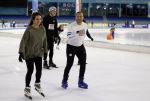 Heerenveen 24 maaart 2024
De hollandse 100 wordt dit jaar gereden in Thyalf . Aanwezig oa Prins Bernhard Prinses Annette Samuel v Vollenhoven Benjamin v Vollenhoven Prinses Margriet Mr Pieter v Vollenhoven Prins Maurits Lucas v Vollenhoven en  Prins Pieter Christiaan . Verder aanwezig Simon Keizer Bas Muijs (en vrouw) Marianne Timmer Benjamin Aslan Joy Beune Eduard Schaepman met zijn zoon en Rob Kamphues met vriendin.
