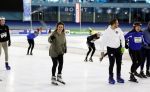 Heerenveen 24 maaart 2024
De hollandse 100 wordt dit jaar gereden in Thyalf . Aanwezig oa Prins Bernhard Prinses Annette Samuel v Vollenhoven Benjamin v Vollenhoven Prinses Margriet Mr Pieter v Vollenhoven Prins Maurits Lucas v Vollenhoven en  Prins Pieter Christiaan . Verder aanwezig Simon Keizer Bas Muijs (en vrouw) Marianne Timmer Benjamin Aslan Joy Beune Eduard Schaepman met zijn zoon en Rob Kamphues met vriendin.