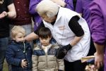 Utrecht 15 maart 2024
 Prinses Beatrix doet vrijwilligerswerk in een stadsboerderij tijdens de twintigste editie van NLdoet, de grootste vrijwilligersactie van Nederland