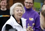 Utrecht 15 maart 2024
 Prinses Beatrix doet vrijwilligerswerk in een stadsboerderij tijdens de twintigste editie van NLdoet, de grootste vrijwilligersactie van Nederland