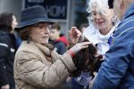 Heerenveen 24 maaart 2024
De hollandse 100 wordt dit jaar gereden in Thyalf . Aanwezig oa Prins Bernhard Prinses Annette Samuel v Vollenhoven Benjamin v Vollenhoven Prinses Margriet Mr Pieter v Vollenhoven Prins Maurits Lucas v Vollenhoven en  Prins Pieter Christiaan . Verder aanwezig Simon Keizer Bas Muijs (en vrouw) Marianne Timmer Benjamin Aslan Joy Beune Eduard Schaepman met zijn zoon en Rob Kamphues met vriendin.