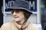 Heerenveen 24 maaart 2024
De hollandse 100 wordt dit jaar gereden in Thyalf . Aanwezig oa Prins Bernhard Prinses Annette Samuel v Vollenhoven Benjamin v Vollenhoven Prinses Margriet Mr Pieter v Vollenhoven Prins Maurits Lucas v Vollenhoven en  Prins Pieter Christiaan . Verder aanwezig Simon Keizer Bas Muijs (en vrouw) Marianne Timmer Benjamin Aslan Joy Beune Eduard Schaepman met zijn zoon en Rob Kamphues met vriendin.