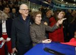 Heerenveen 24 maaart 2024
De hollandse 100 wordt dit jaar gereden in Thyalf . Aanwezig oa Prins Bernhard Prinses Annette Samuel v Vollenhoven Benjamin v Vollenhoven Prinses Margriet Mr Pieter v Vollenhoven Prins Maurits Lucas v Vollenhoven en  Prins Pieter Christiaan . Verder aanwezig Simon Keizer Bas Muijs (en vrouw) Marianne Timmer Benjamin Aslan Joy Beune Eduard Schaepman met zijn zoon en Rob Kamphues met vriendin.