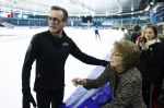 Heerenveen 24 maaart 2024
De hollandse 100 wordt dit jaar gereden in Thyalf . Aanwezig oa Prins Bernhard Prinses Annette Samuel v Vollenhoven Benjamin v Vollenhoven Prinses Margriet Mr Pieter v Vollenhoven Prins Maurits Lucas v Vollenhoven en  Prins Pieter Christiaan . Verder aanwezig Simon Keizer Bas Muijs (en vrouw) Marianne Timmer Benjamin Aslan Joy Beune Eduard Schaepman met zijn zoon en Rob Kamphues met vriendin.