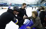 Heerenveen 24 maaart 2024
De hollandse 100 wordt dit jaar gereden in Thyalf . Aanwezig oa Prins Bernhard Prinses Annette Samuel v Vollenhoven Benjamin v Vollenhoven Prinses Margriet Mr Pieter v Vollenhoven Prins Maurits Lucas v Vollenhoven en  Prins Pieter Christiaan . Verder aanwezig Simon Keizer Bas Muijs (en vrouw) Marianne Timmer Benjamin Aslan Joy Beune Eduard Schaepman met zijn zoon en Rob Kamphues met vriendin.