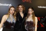 Amsterdam 18 maart 2024
Premiere Spinx in Pathe Tuschinski met in de cast oa Andrea Vass Benja Bruijning Chardonnay Rillen Delilah Warcup v Eyck Eva v Heijningen Marvcel Hensema Rami Kooti Arab Rifka Lodeizen Sallie Harmsen en Sil v d Zwan. Rifka Lodeizen kwam met haar dochters