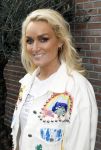 Amsterdam 19 maart 2024
Boekpresentatie Angelique Woudenberg in restaurant Breda. Samantha Steenwijk met partner